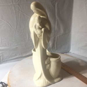 Vintage Haeger Madonna & baby ivory color planter.
